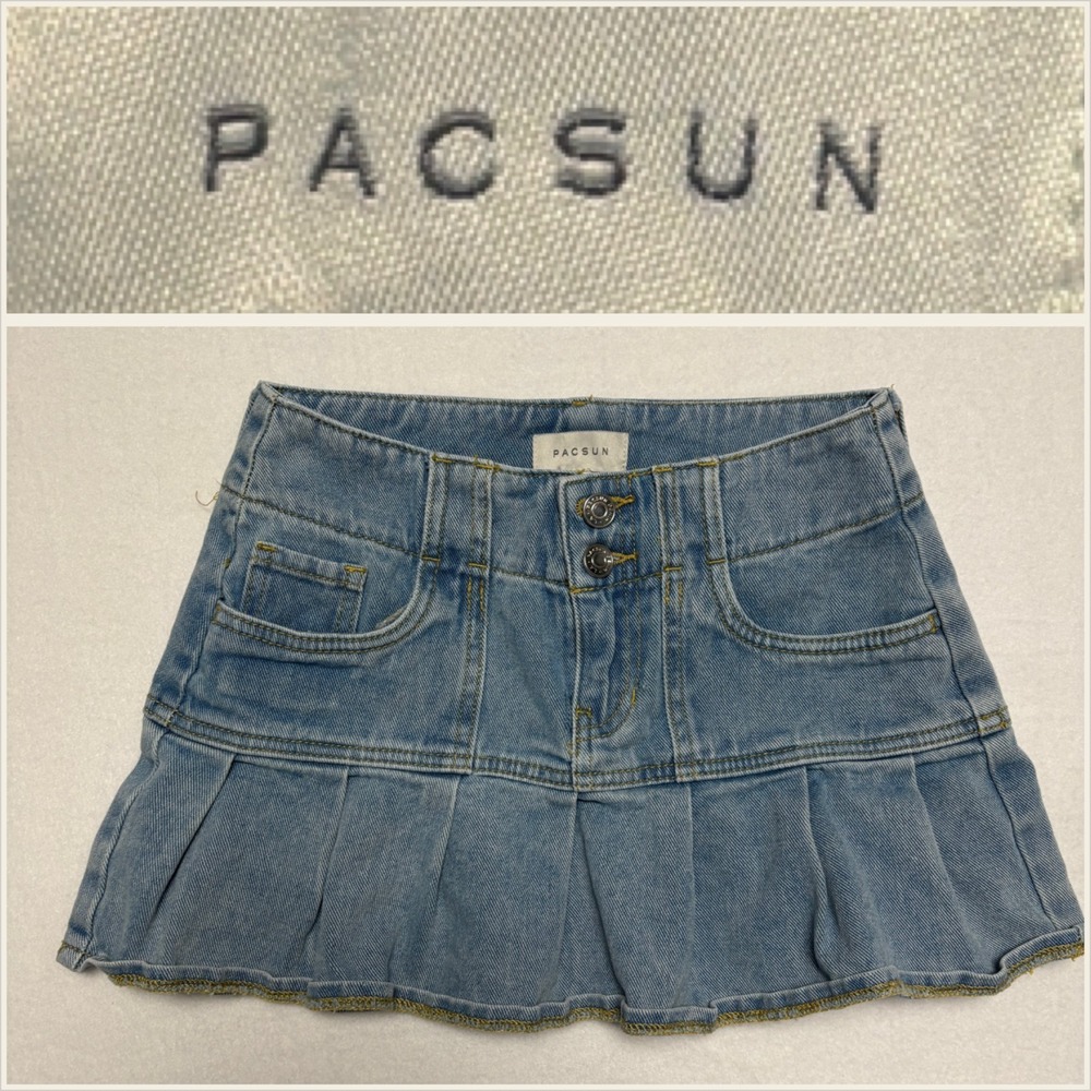 Y2K PacSun Denim Micro Mini Skirt Pleated Light Wash‎ 23